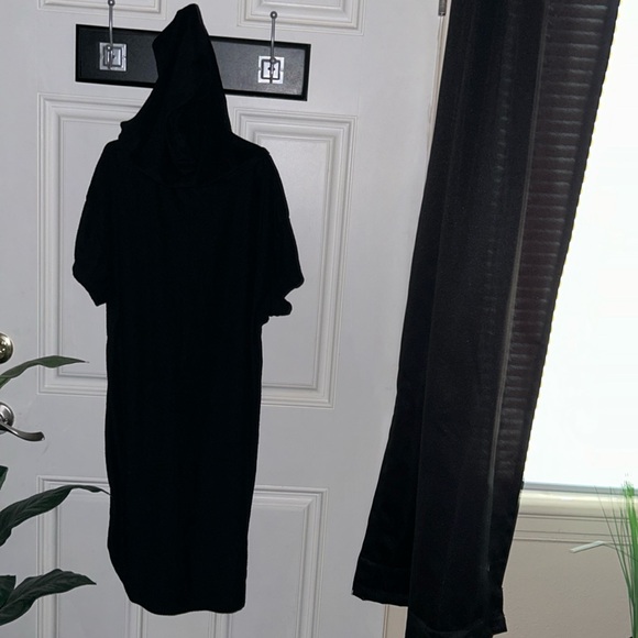 Black bathing suit coverup - Picture 3 of 4